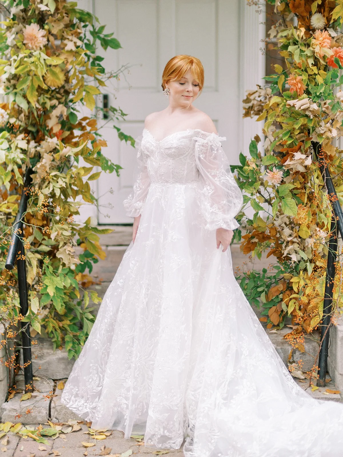 Monique lhuillier off the shoulder hot sale wedding dress